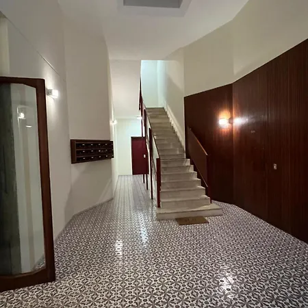 Francis House Apartment *