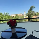 Апартаменты Francis House